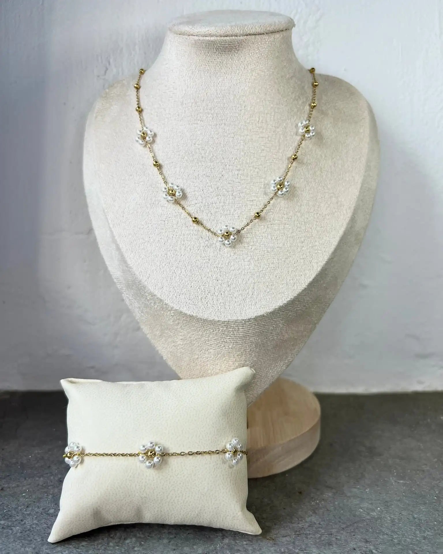 DAISY || Collar Flores