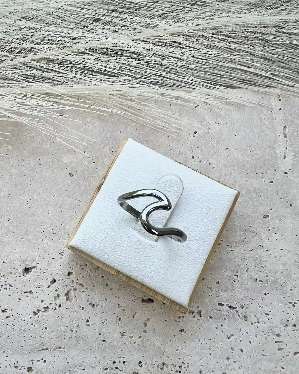 OLEA || Anillo Ola Ajustable Plateado