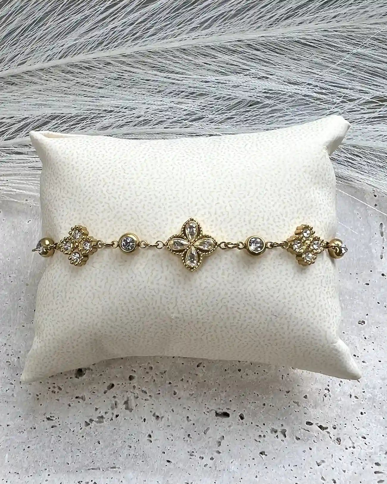 MYRA || Pulsera Flores Brillantes
