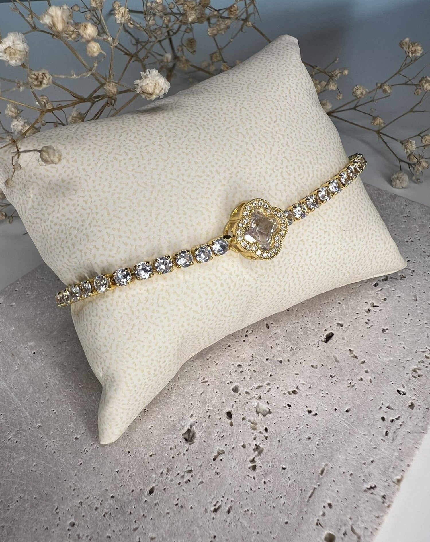 LIRA || Pulsera de trébol con circonita