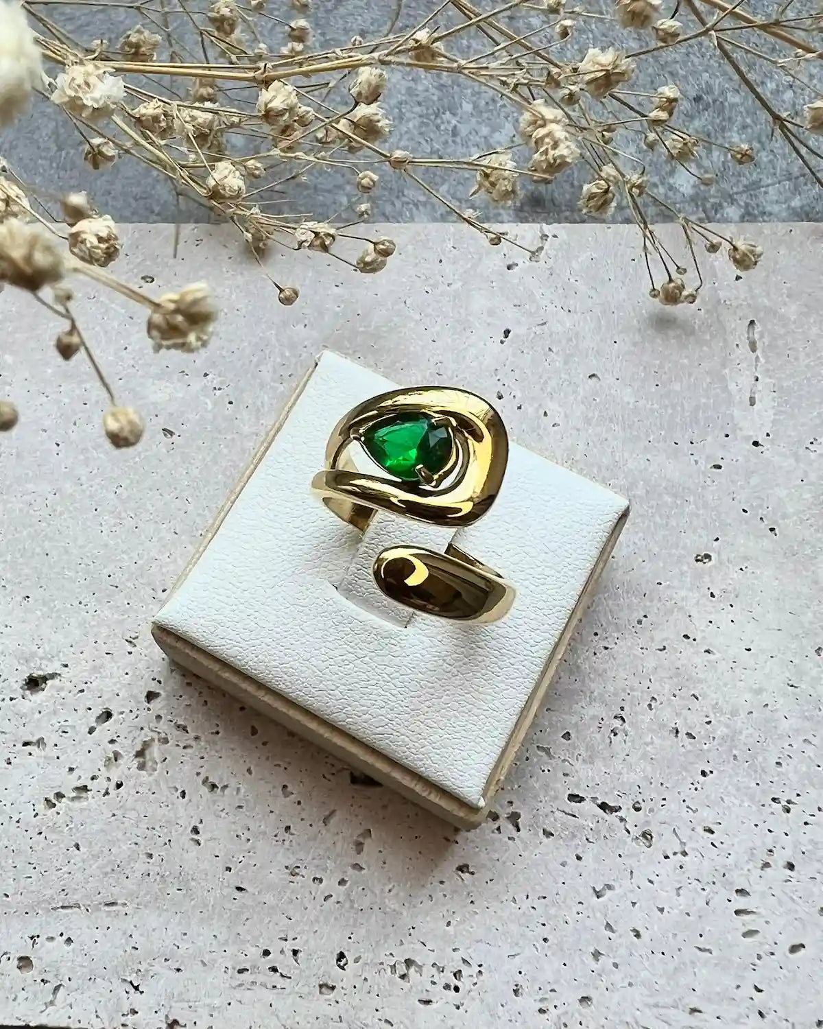 GINA || Anillo Elegante Verde Ajustable