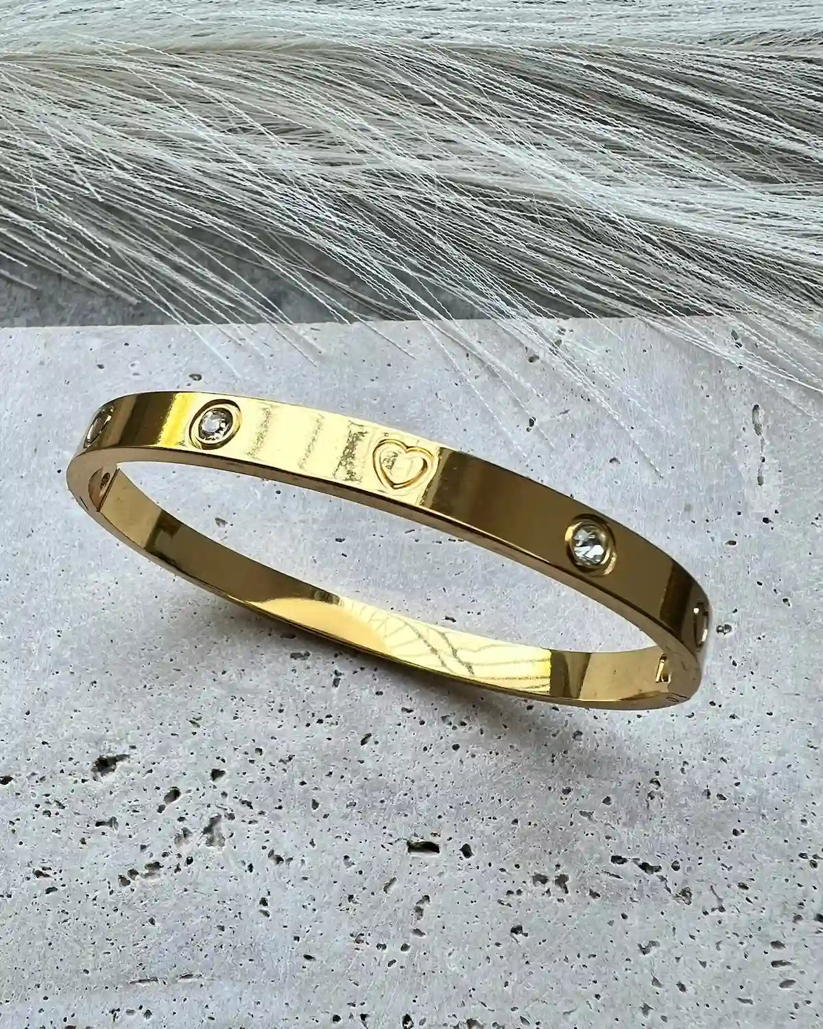 AMORA || Brazalete Corazones