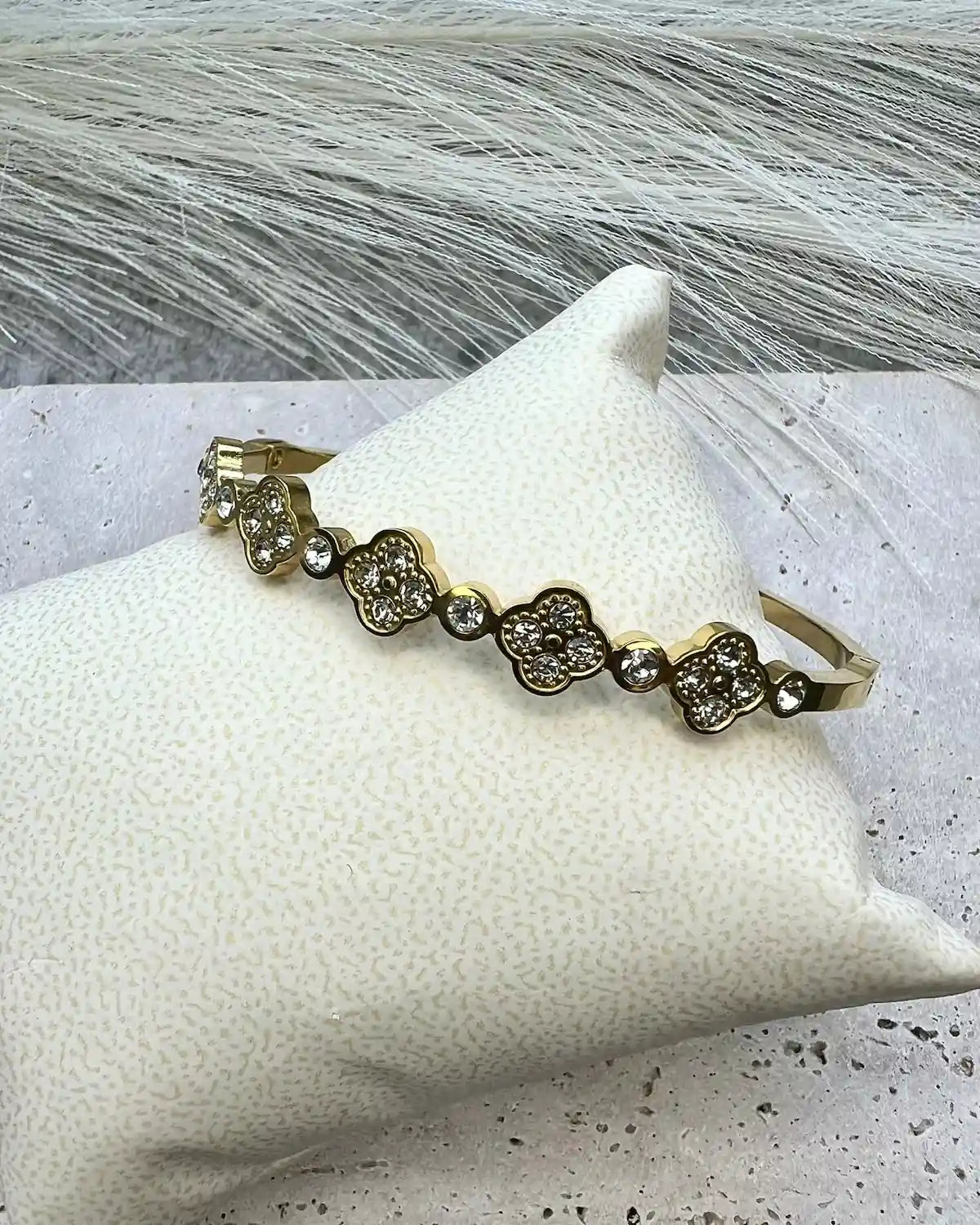 CLEO || Brazalete