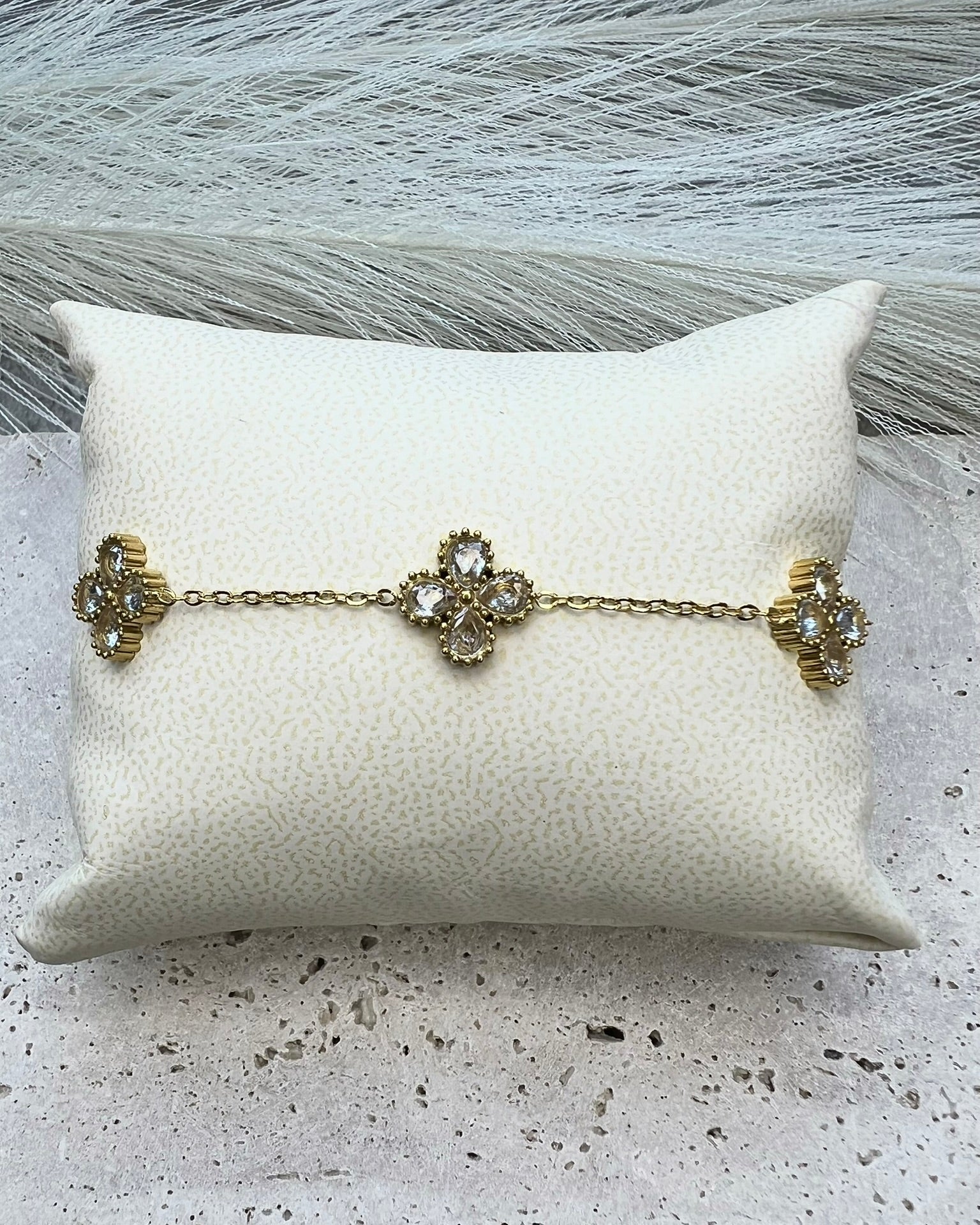 MARA || Pulsera con tres tréboles